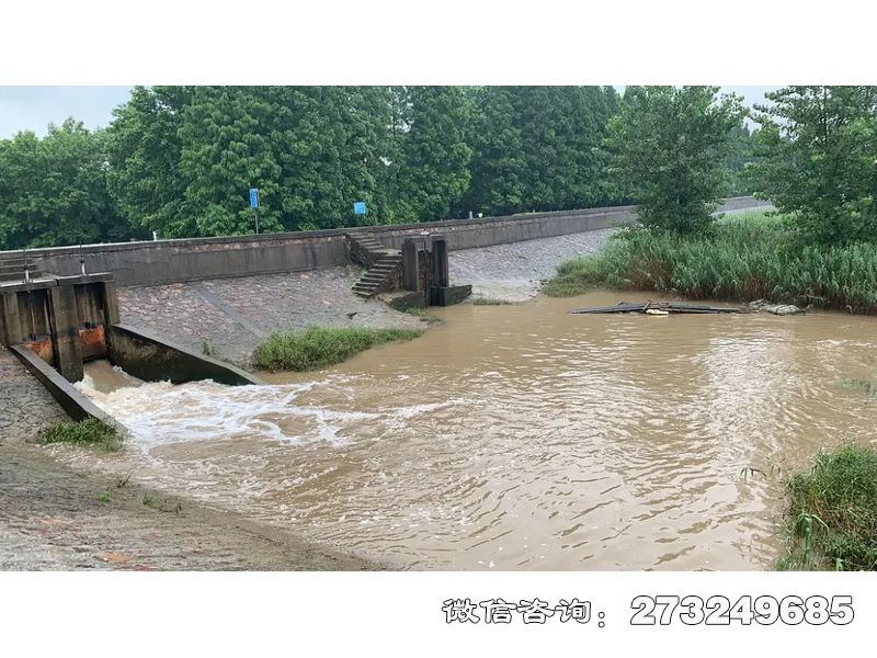 甘孜县堤坝排涝闸